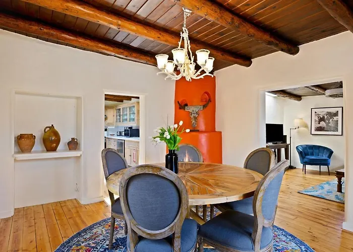 Casa Azul - Hilltop Gem, Authentic Santa Fe Style