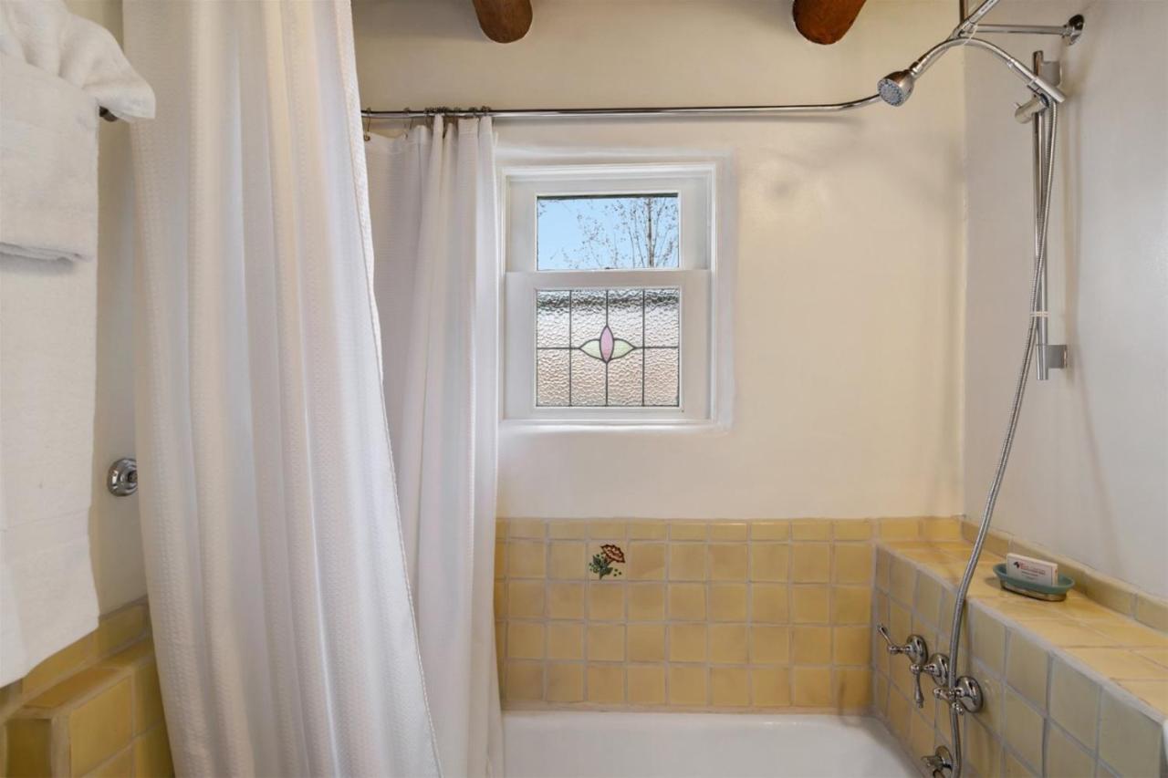 Casa Azul - Hilltop Gem, Authentic Style * Santa Fe